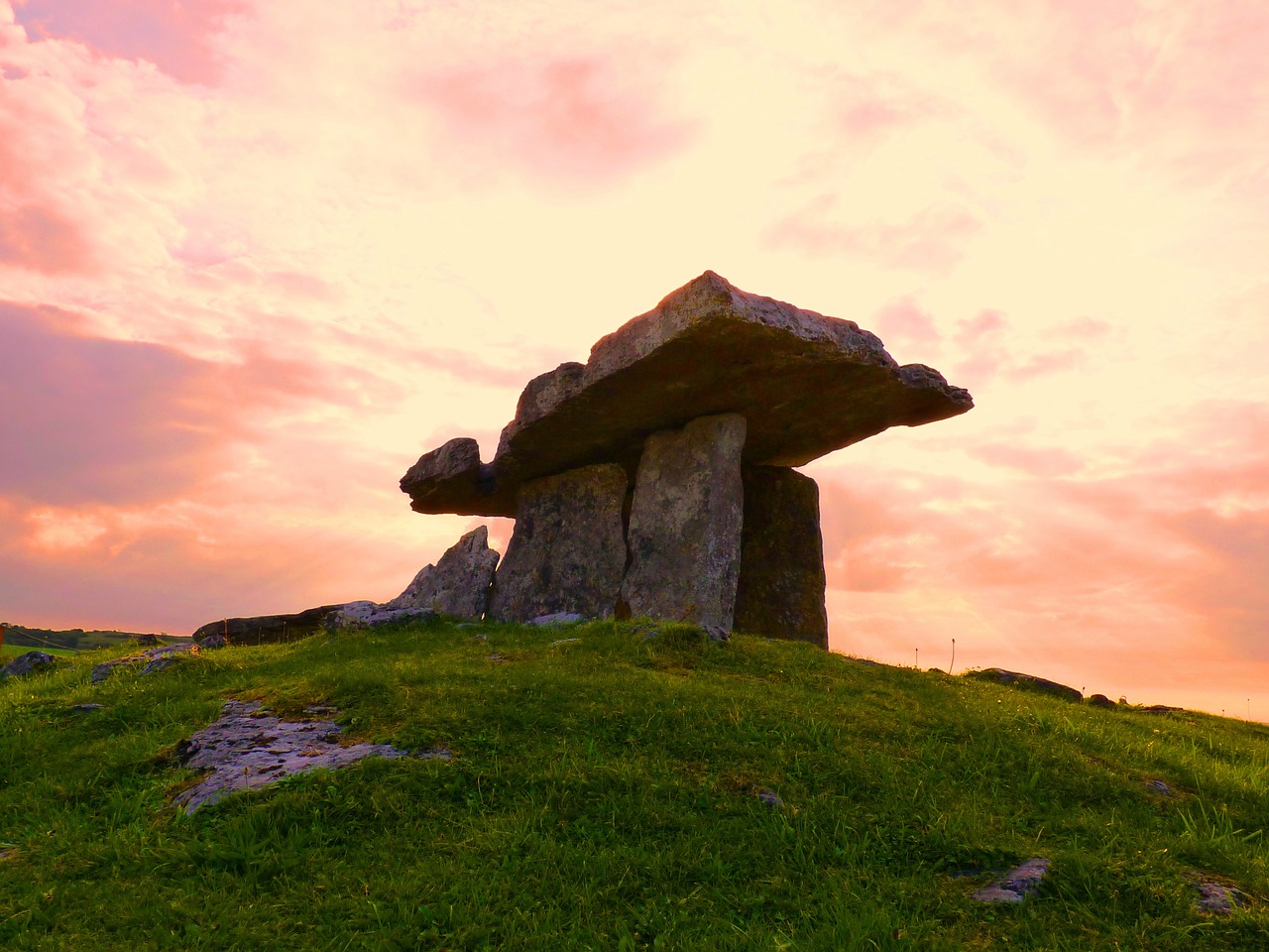 Mysterious places in Apulia: Dolmen of Salento