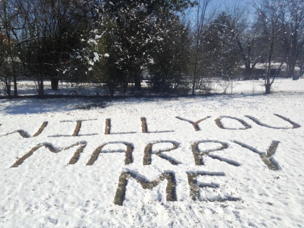 proposta di matrimonio sotto la neve
