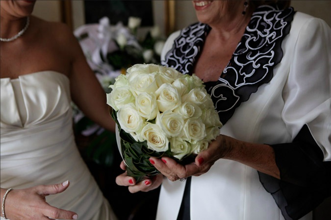 tradizione del bouquet, consegna della suocera alla sposa 