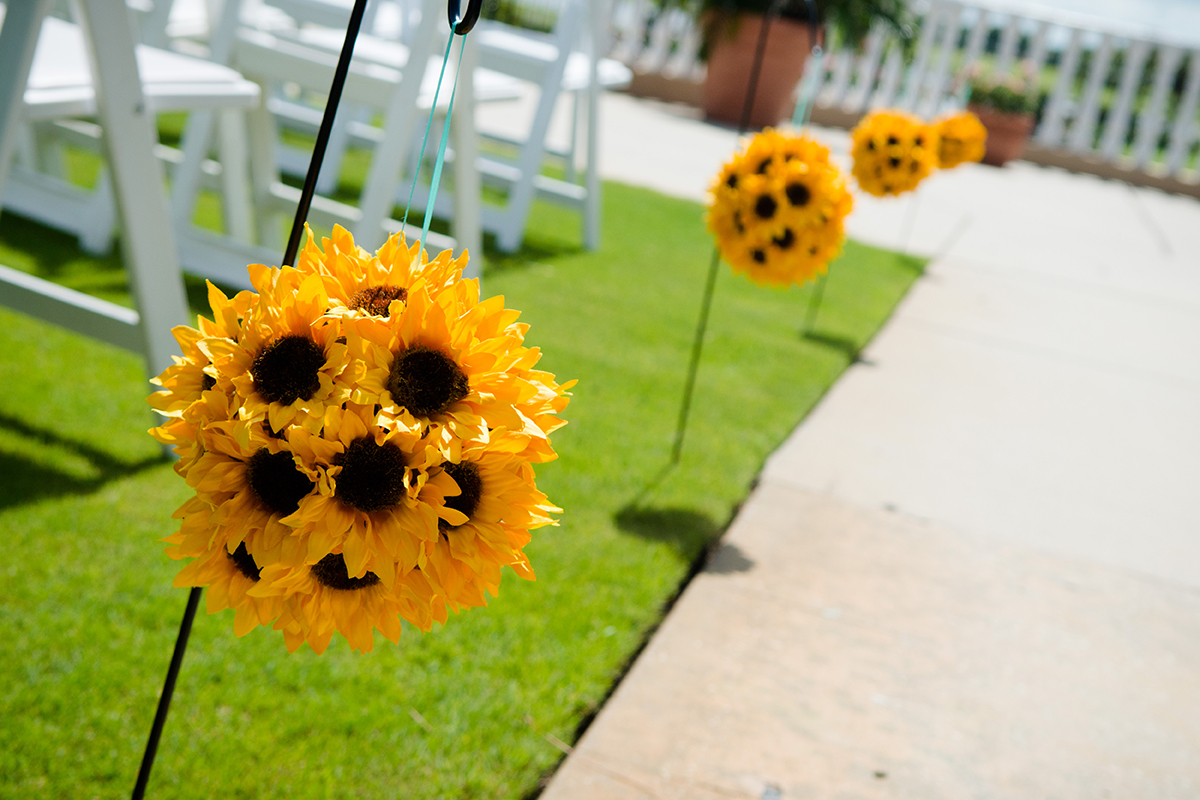 sunflower wedding ideas for the ceremony